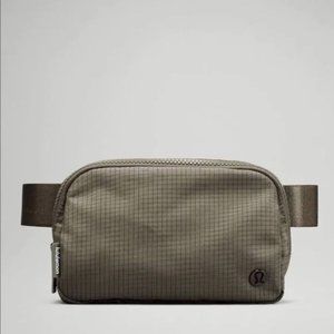 Rare! NWT Lululemon athletica Everywhere Belt Bag